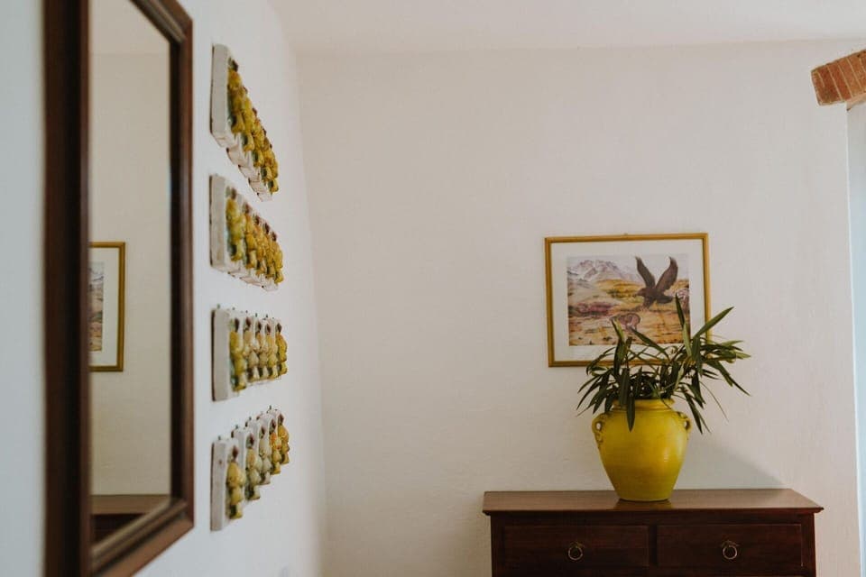 agriturismo-la-papessa-chianti-san-donato-farmhouse-gardenia-painting