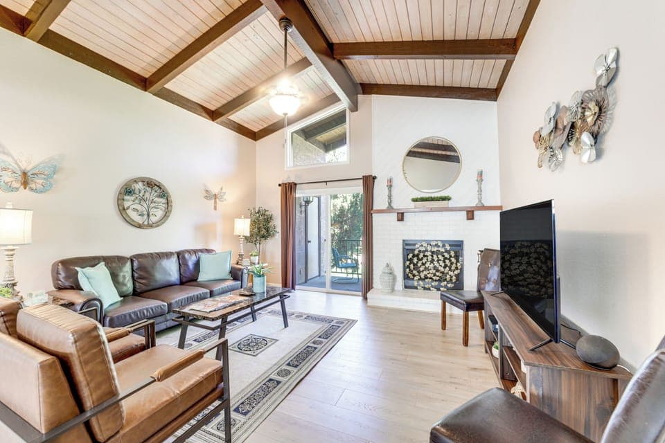 Sedona Vacation Rental | 3BR | 2BA | 2 Flights of Stairs to Access | 1,340 Sq Ft