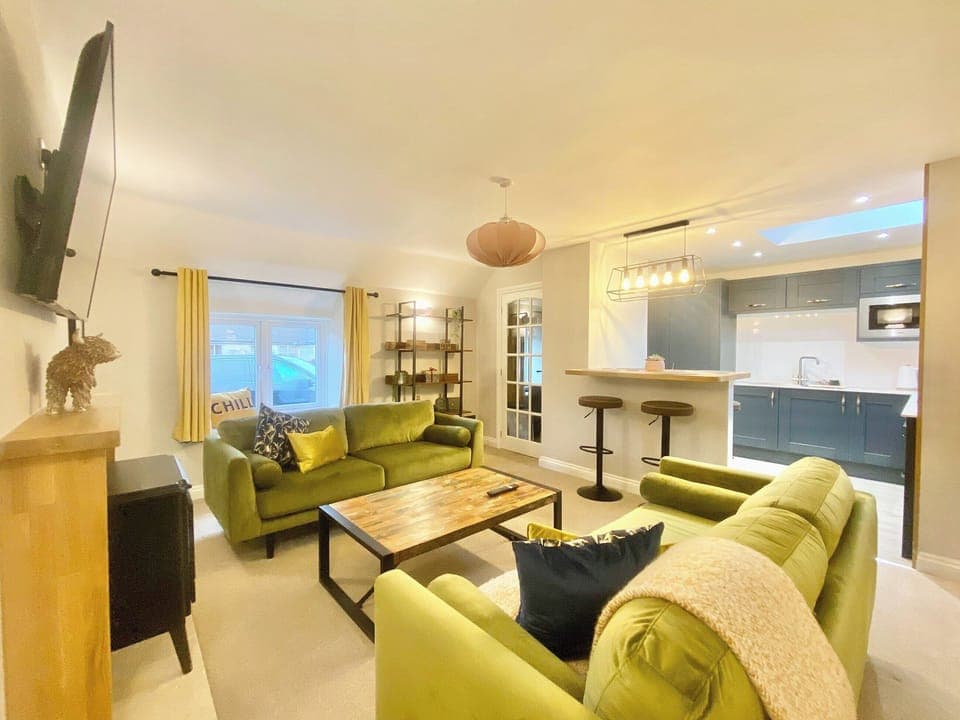 Open plan living space | The Corner Barn, Cirencester