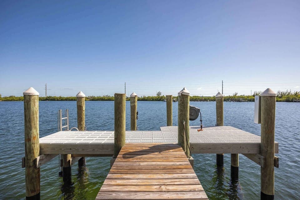 Private Dock - Slips can accommodate boats up to 50’ in length.