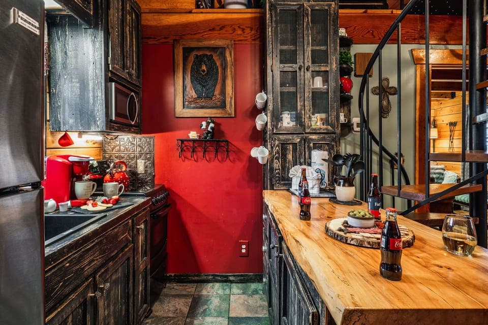 This kitchen might be small but you can definitely prepare a mean meal with it :P