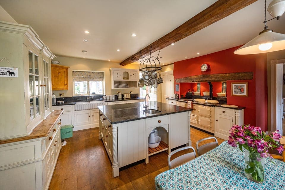 Ivy Farm, Grimston: Bespoke kitchen with Aga and large island