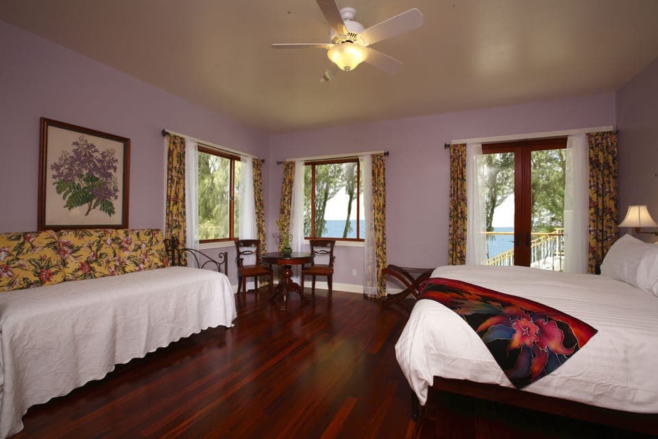 king and twin suite facing the ocean