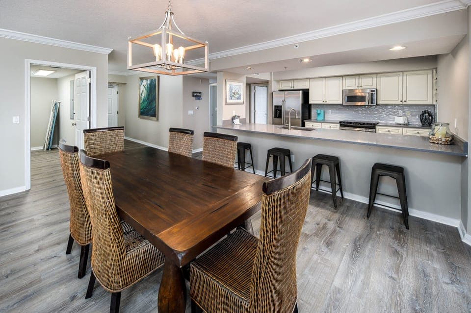 NEW DIGNING ROOM LIGHTING, BAR STOOLS, & KITCHEN COUNTERS!