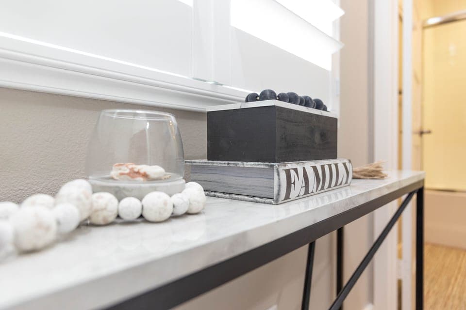 Small aesthetic details in bedrooms