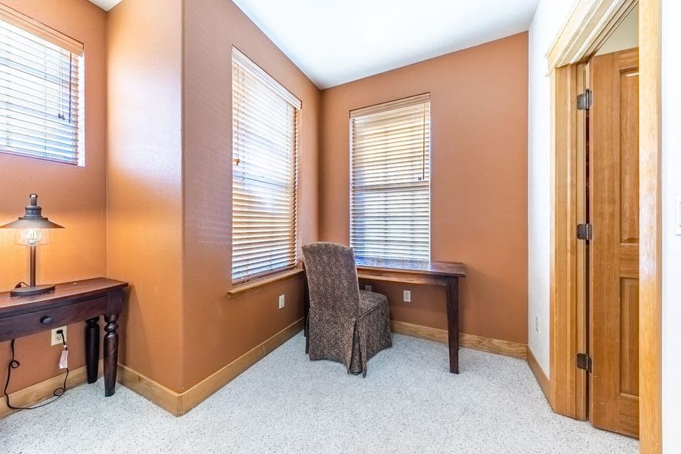 Primary Bedroom - Working desk in primary bedroom