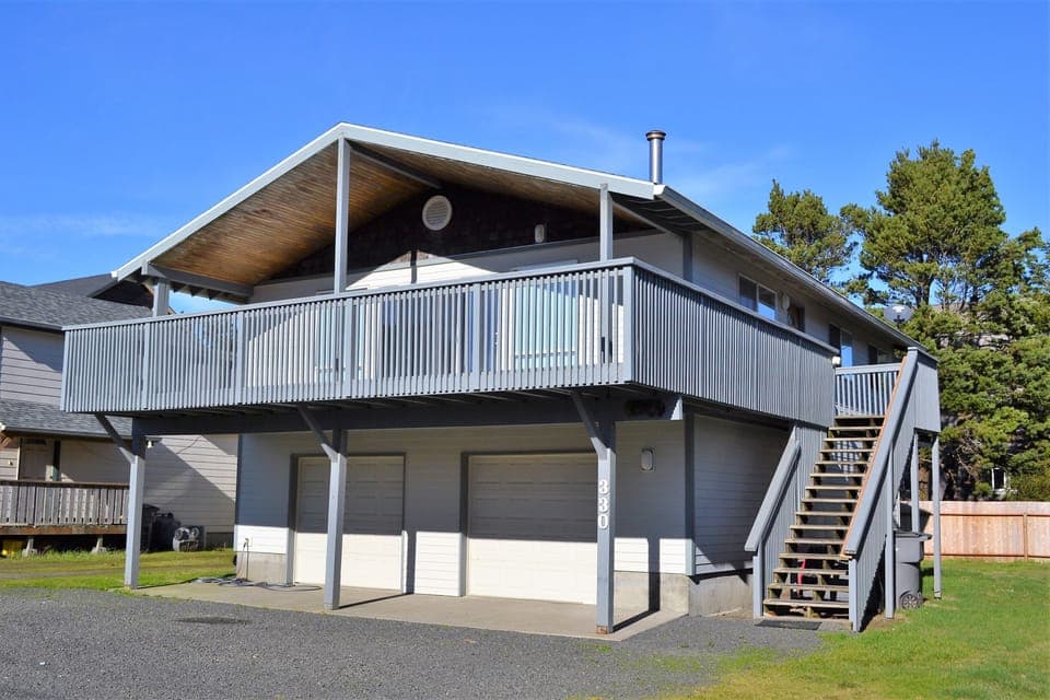 330 17TH Avenues Seaside, OR