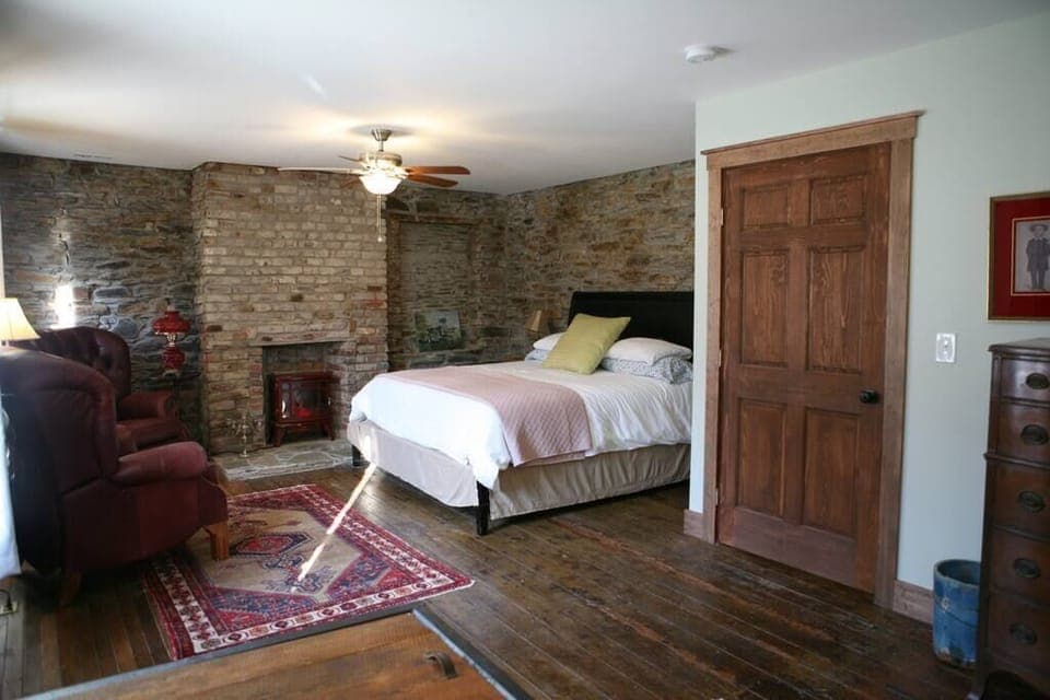 Spacious First Floor Suite