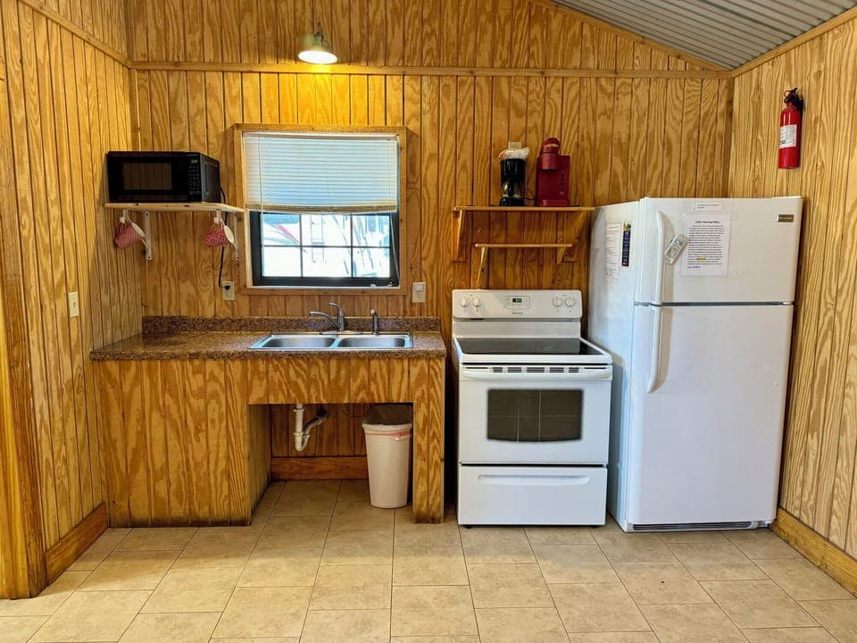 Cabin20B.D2CE2CF2CG2CH20Kitchen