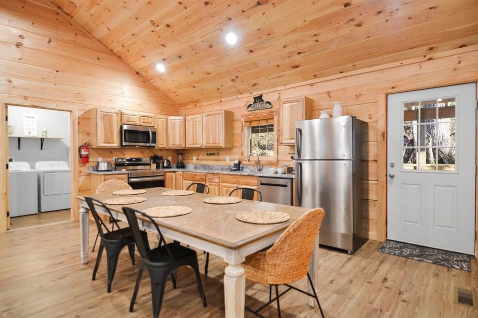 Kitchen/Dining