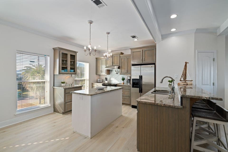 Dauphin Pearl Pet Friendly Beach House