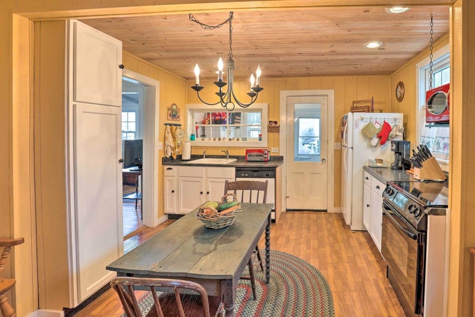 Kitchen | Fully Equipped | Coffee Maker