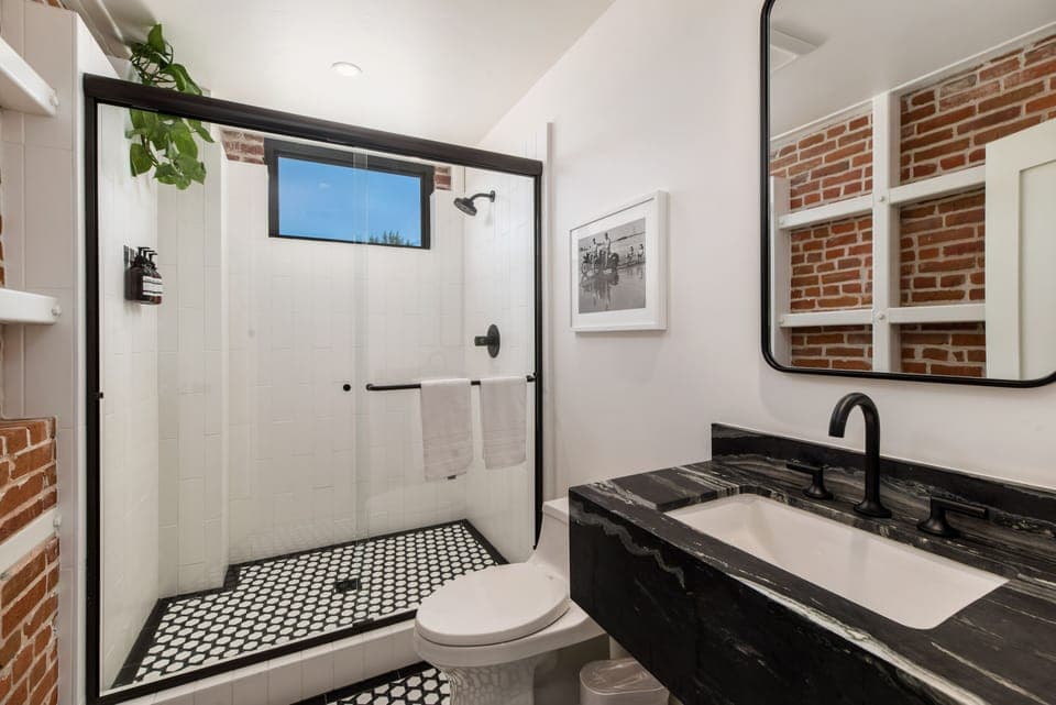 Room 204 bathroom