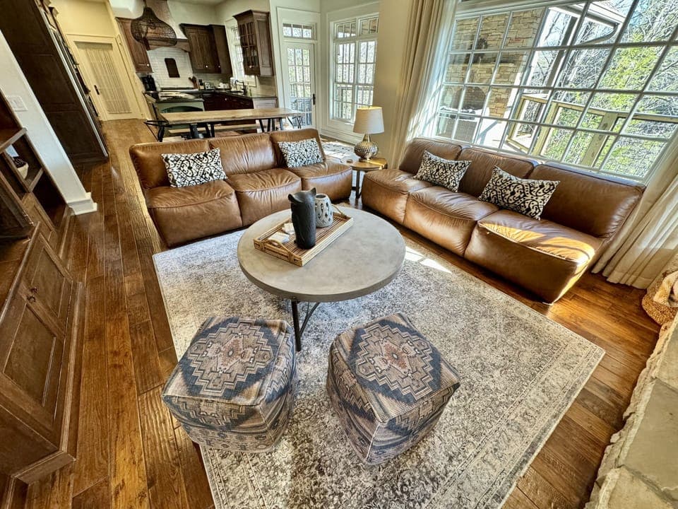 52 - family room2