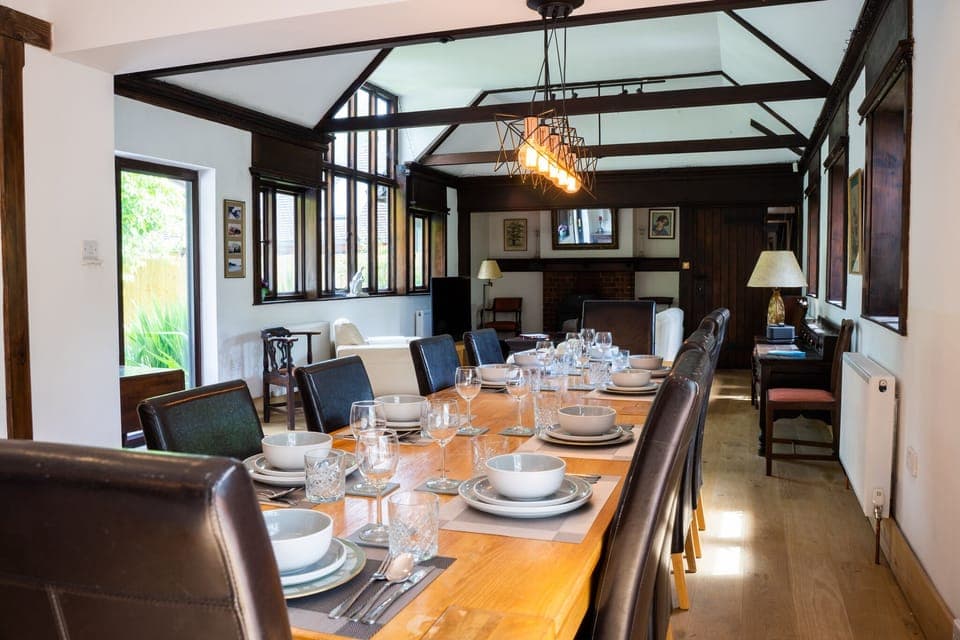 Open plan dining for 12