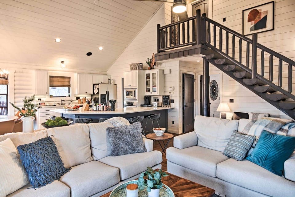 Living Room | Additional Sleeping: 2 Rollaway Beds, Twin Futon & Pack 'n Play