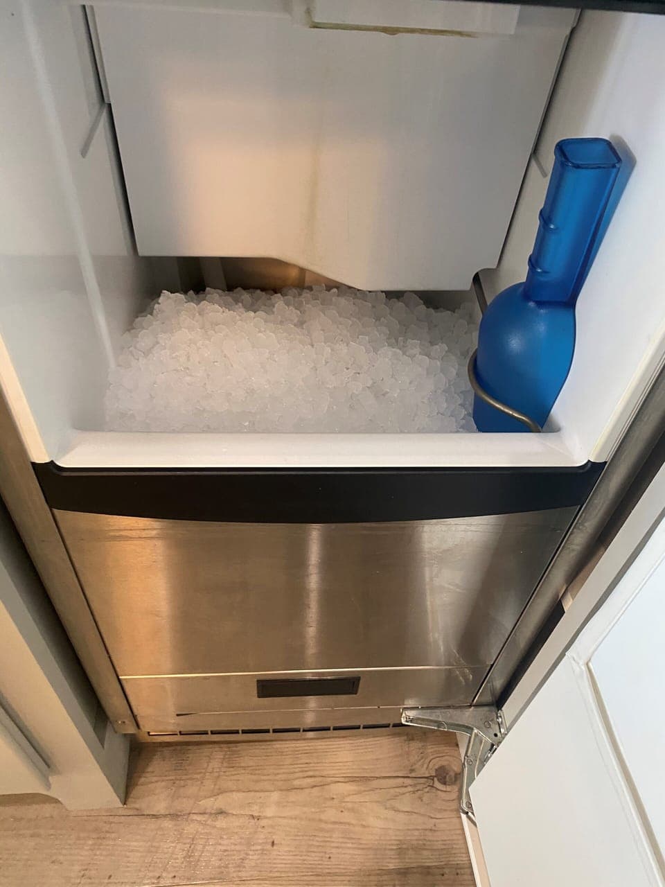 Wet bar with "Sonic ice" ice maker--perfect for all of your cocktail needs!