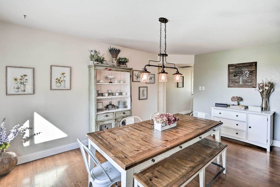 Dining Area | Central A/C