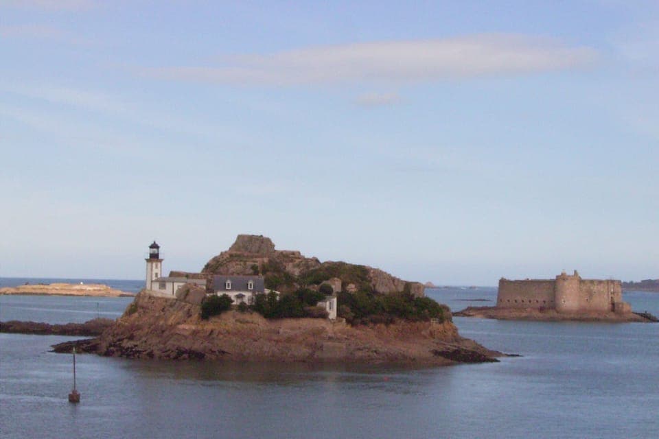 Surroundings [summer] (1-5 km)