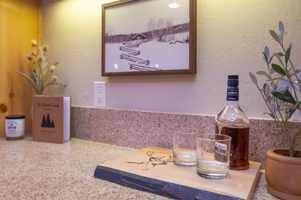 Make yourself a drink and be sure to fill out the "Roberts Retreat" guestbook.