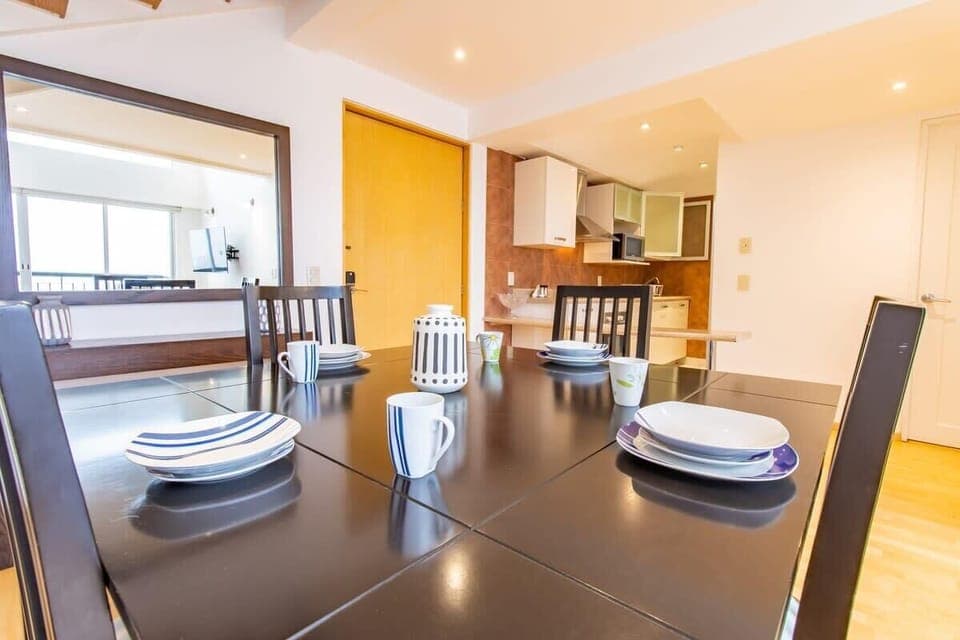 High-quality tableware and glassware for your meals