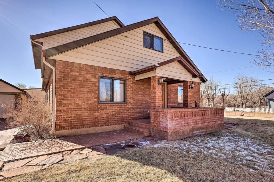 Cañon City Vacation Rental | 4BR | 3BA | 2,400 Sq Ft | 3 Stairs Required