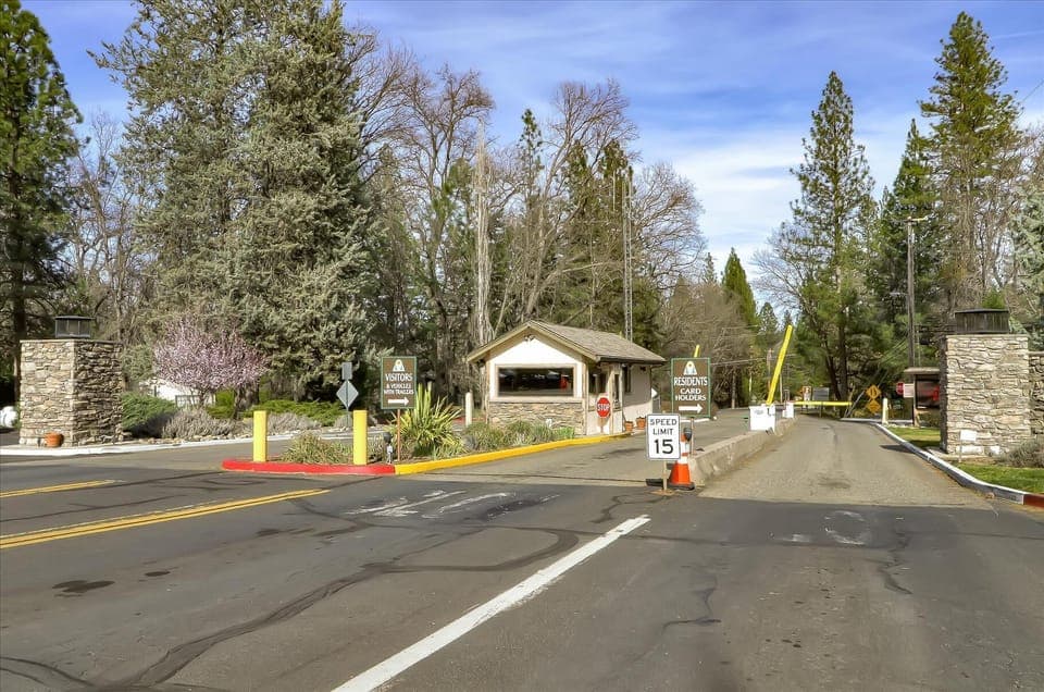 Guard gate to enter Pine Mountain Lake HOA - Each vehicle has to pay a $42 fee