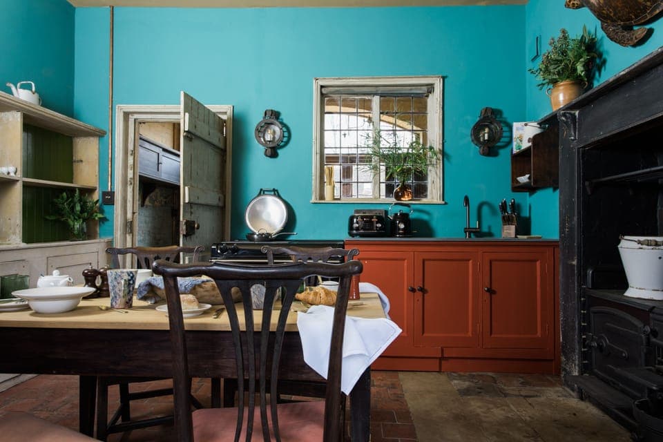 Scullery kitchen overview