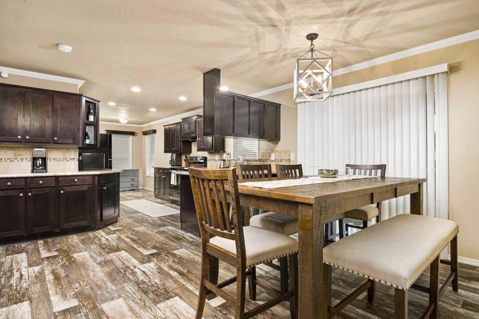 Welcome to Wild Cascadia Retreat! Please enjoy this one of a kind mountain paradise in the heart of Rhododendron.