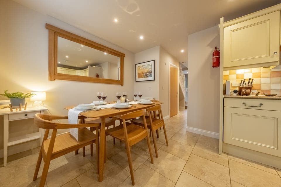 Ground floor: Dining area within the kitchen