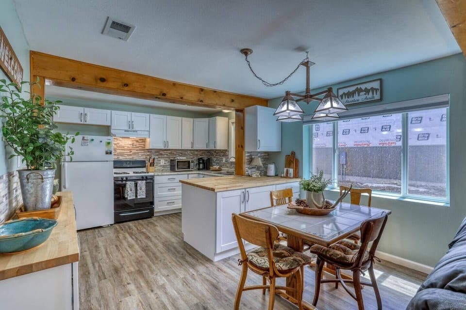 Kitchen (1)