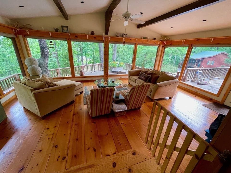 Sunroom/Lakeview in Main House