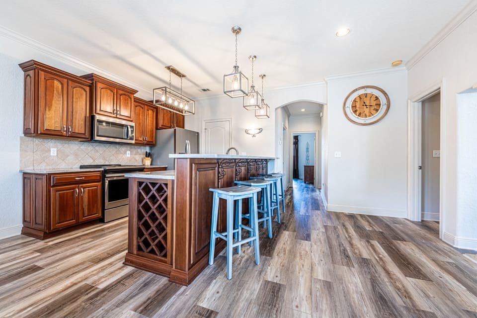 Kitchen Bar