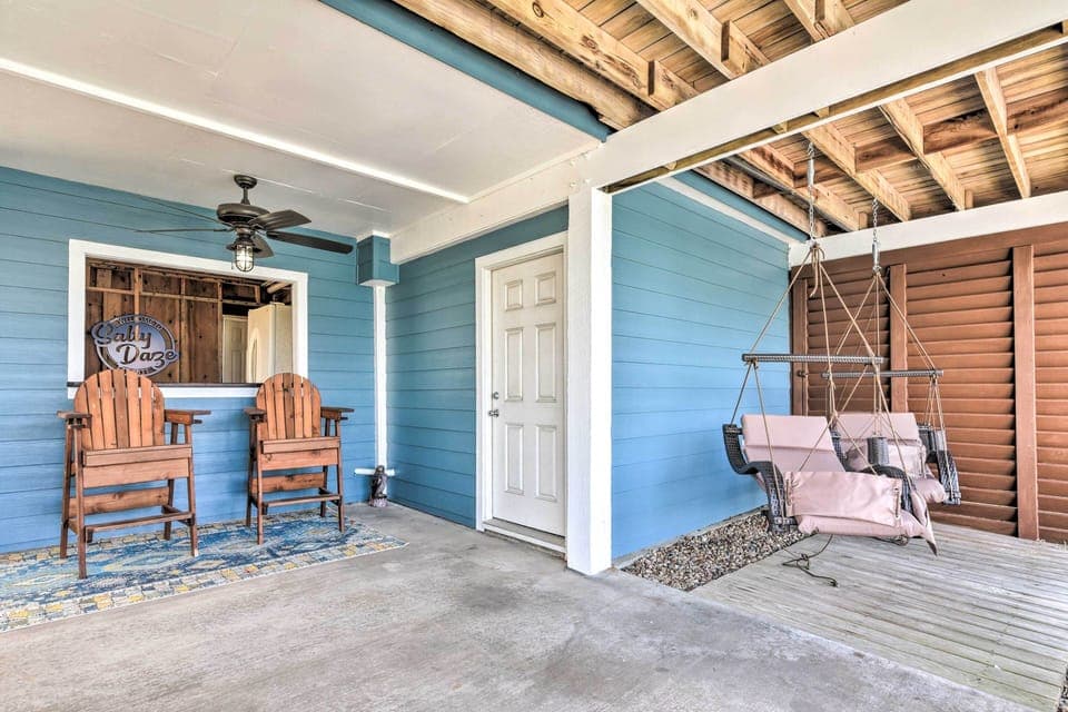 Patio | Outdoor Seating