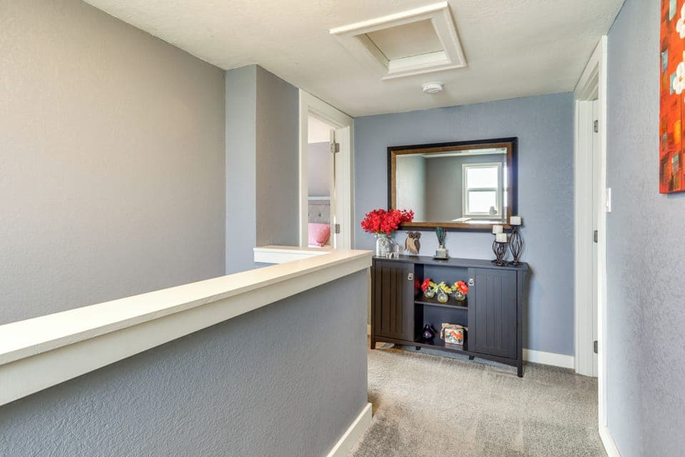 Hallway | Upper Level