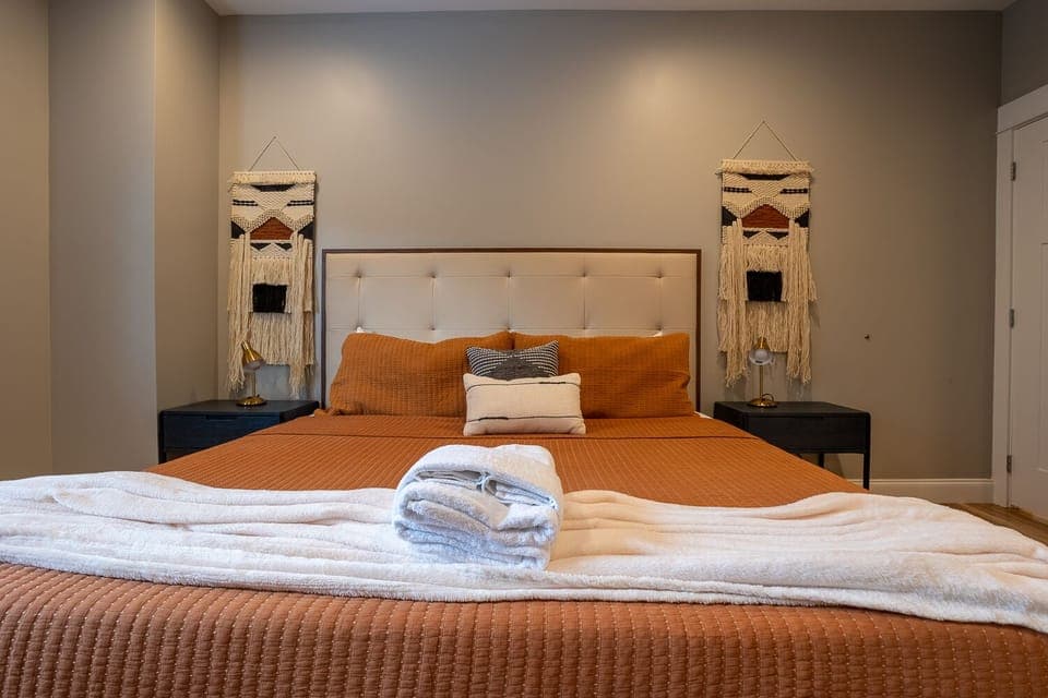 Guest Room #3 w/ King Bed