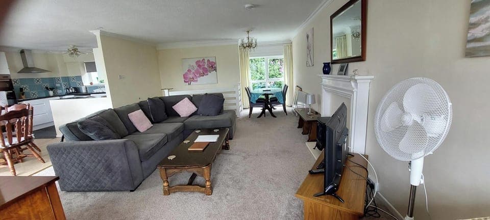 Large living Area upstairs 