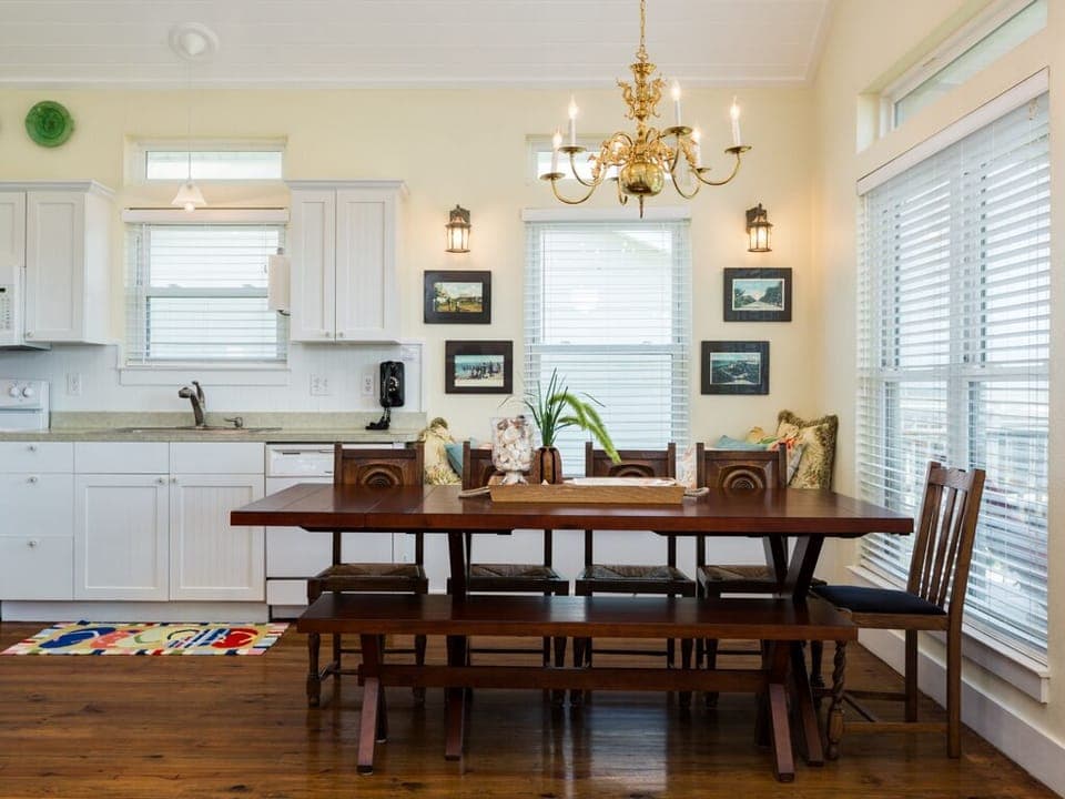 Dinner Time! - Enjoy a meal with your crew! Lots of bonding time will be had at this table.