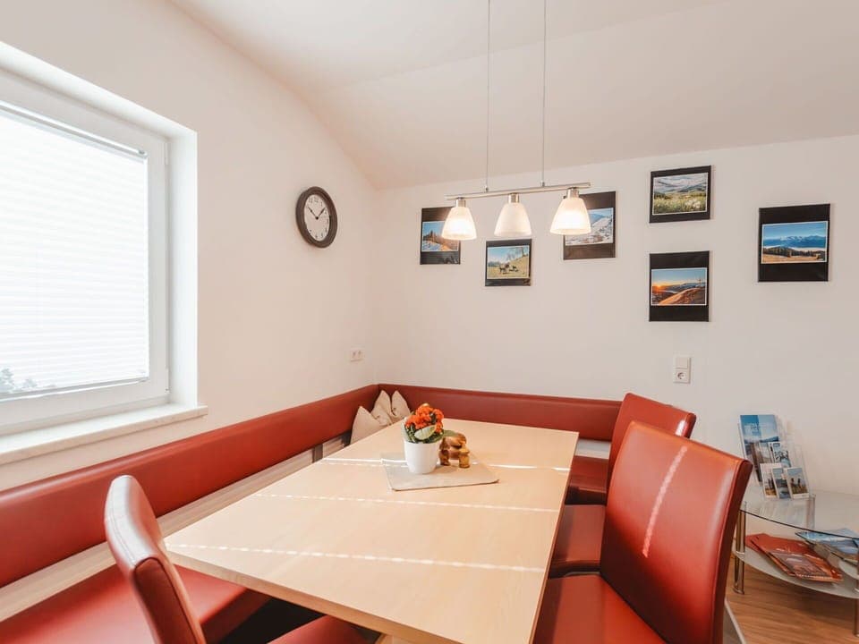 Table, Property, Furniture, Window, Building, Interior Design, Lighting, Wood, Window Blind