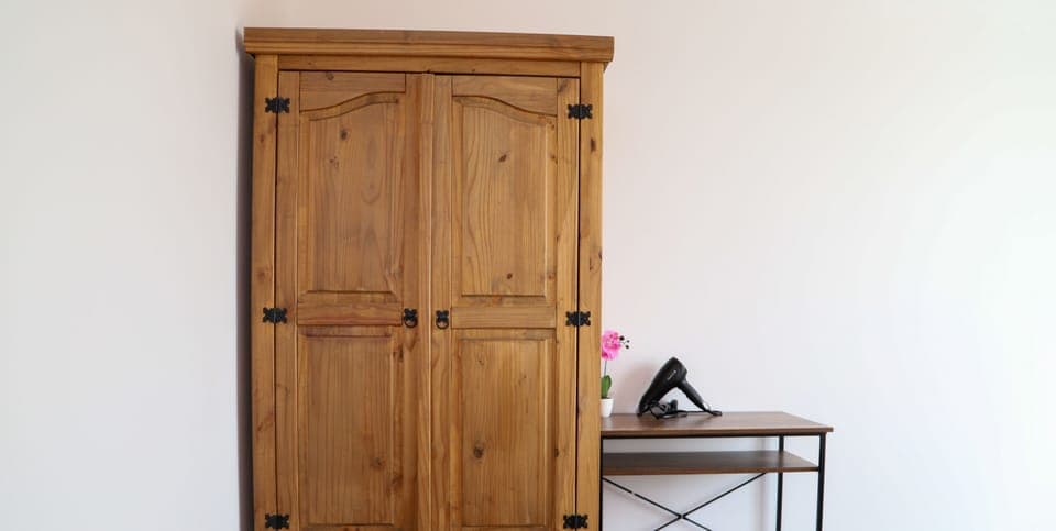 Clean and functional wardrobe for daily use