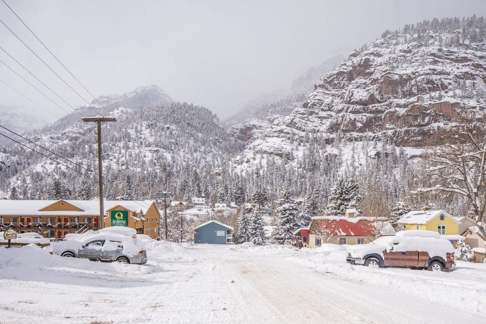 Snow and ski sports