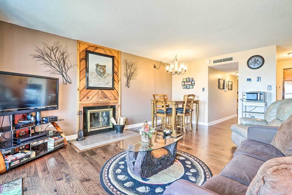 Living Room | Free WiFi | Central Heating & A/C