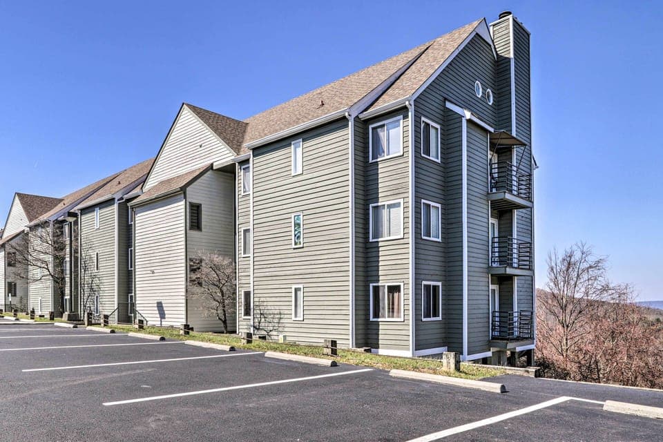 Parking | Community Parking Lot (First-Come, First-Served)