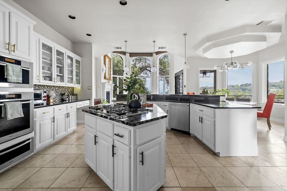 Fully stocked kitchen with state-of-the-art appliances.