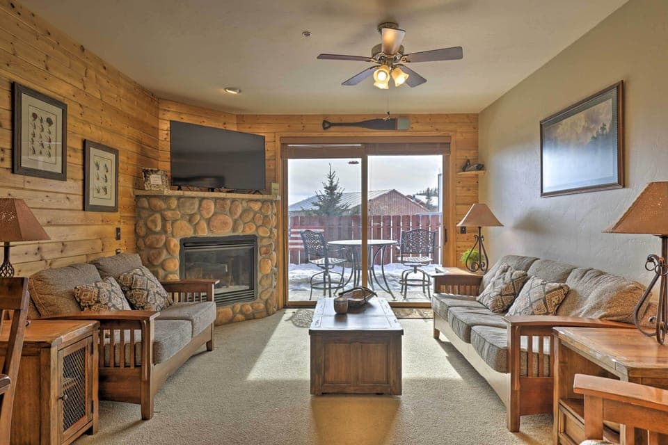 Grand Lake Vacation Rental | 2BR | 2BA | Step-Free Access | 1000 Sq Ft