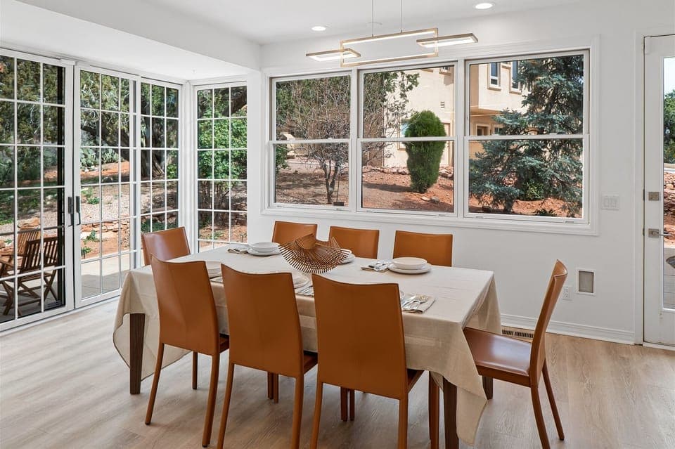 The dining table seats all 8 guests