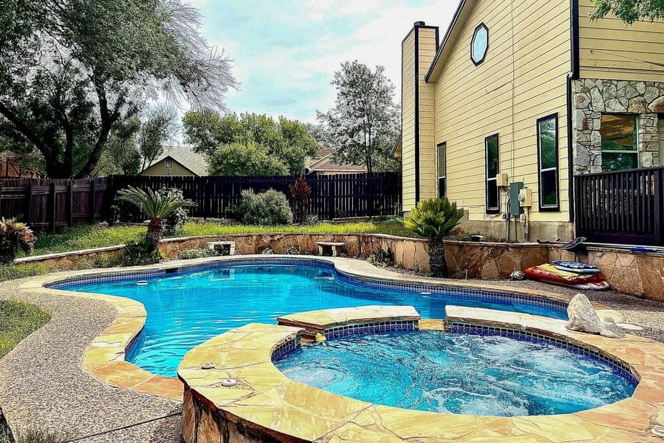 San Antonio Vacation Rental | 3BR | 2.5BA | Step-Free Access | 1,900 Sq Ft