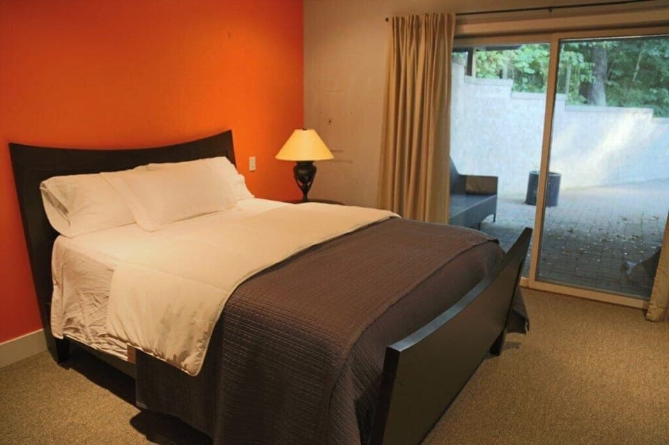 Bedroom #2 (Alt Angle)