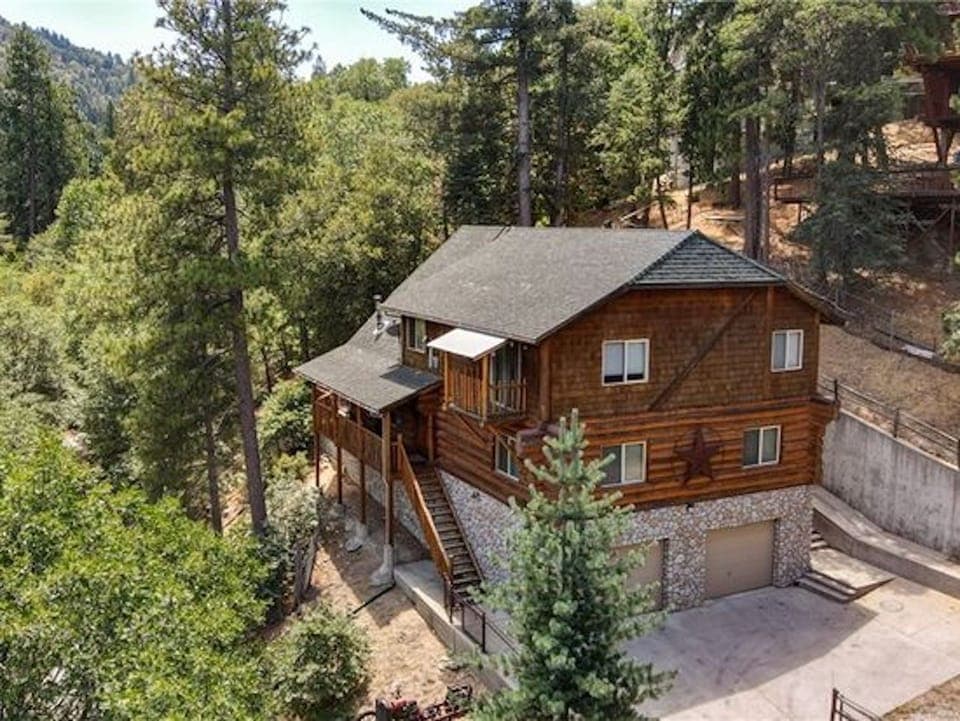 Aerial view of the Wild West Cabin Retreat!