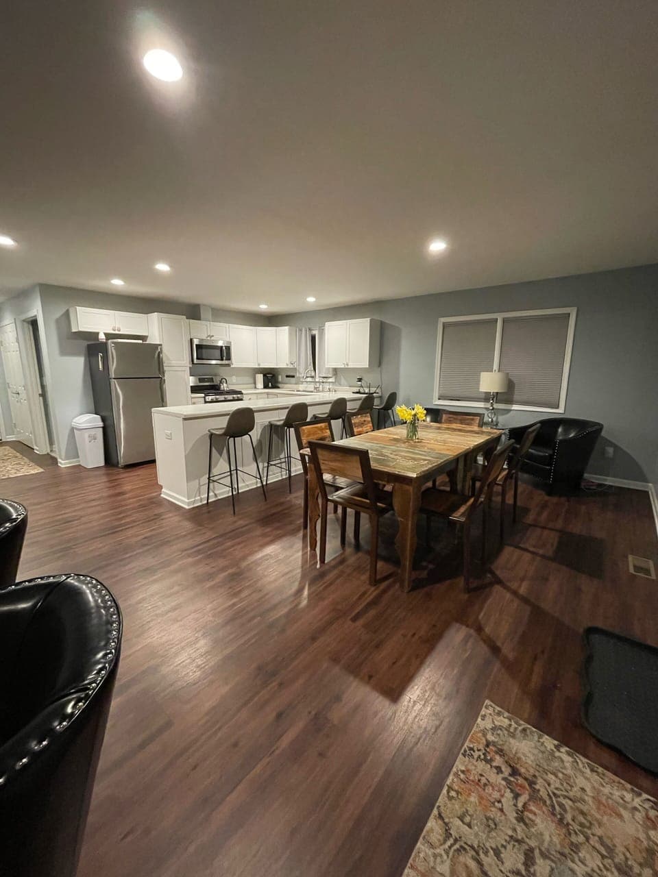 Open floor plan
Dining room and upgraded kitchen 